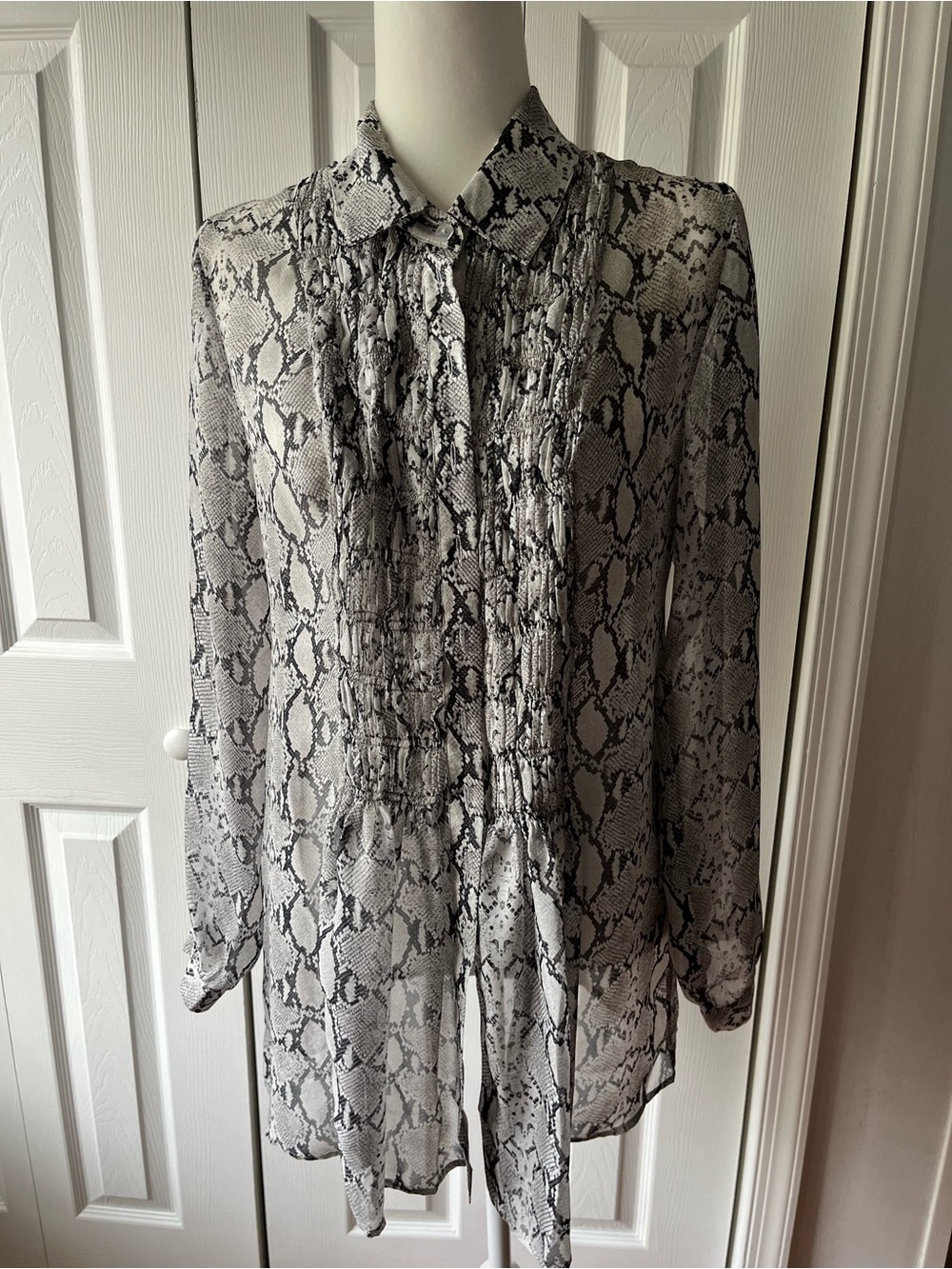 Snake Print Long-Sleeve Button Front Shirt - Black & White